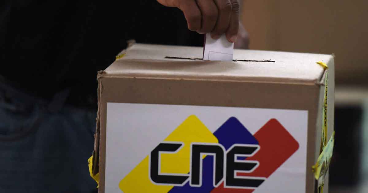Incendio consume casi todas las máquinas de votación de sistema electoral venezolano