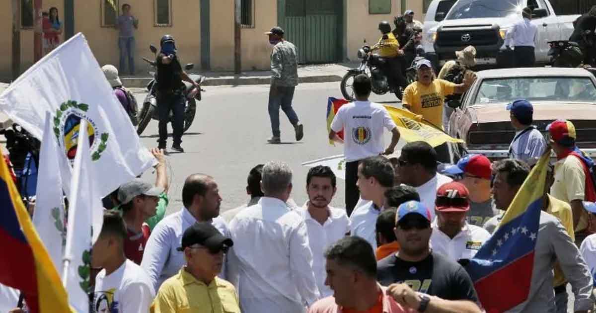 Guaidó denuncia intento de asesinato; responsabiliza a Maduro
