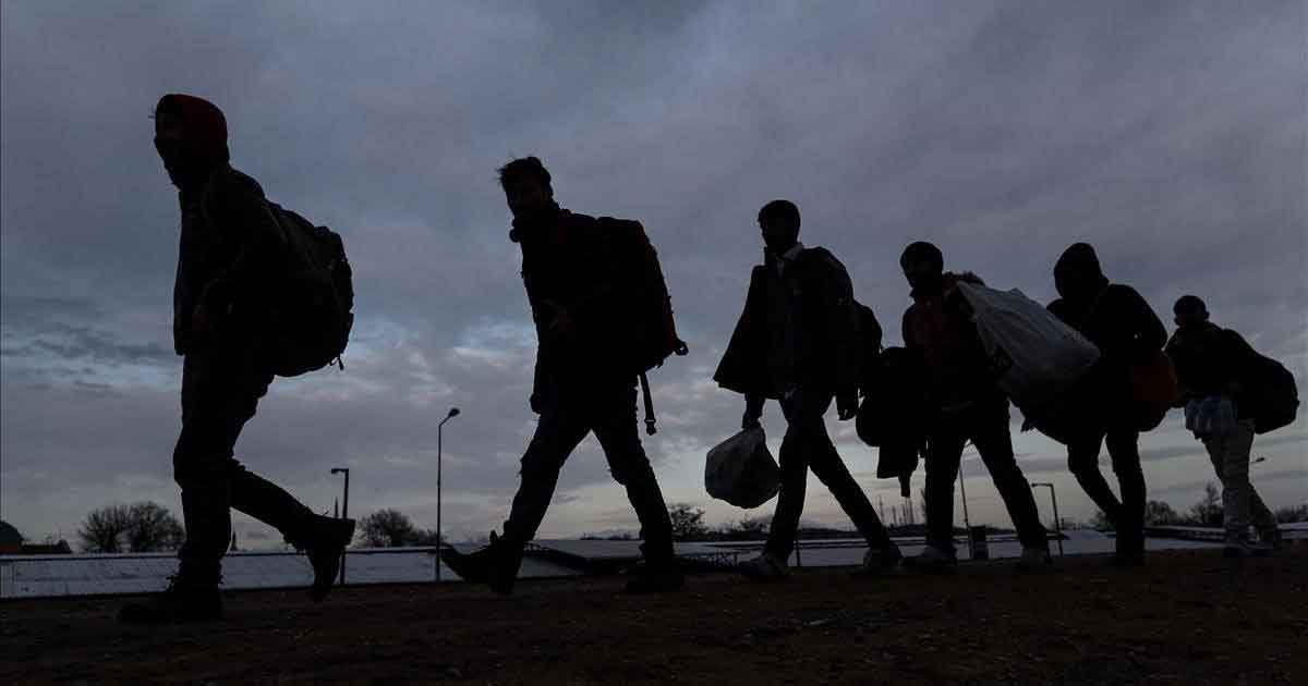Turquía envía a un millar de policías a la frontera con Grecia para evitar las devoluciones de inmigrantes