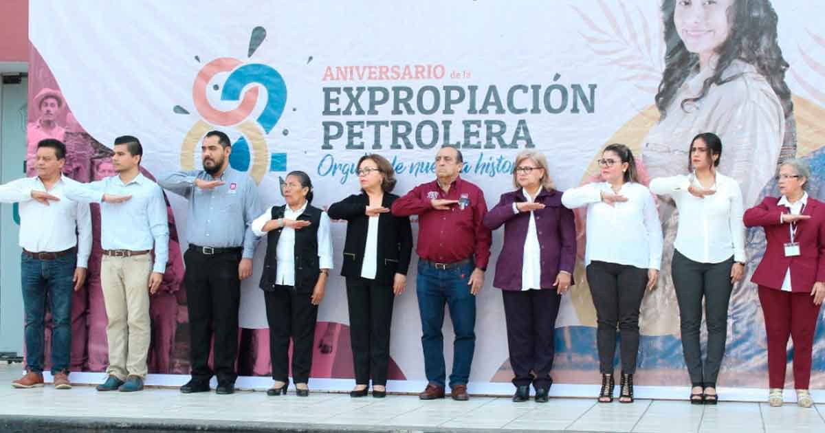 Llama Javier Velázquez a la población a sumarse a las celebraciones