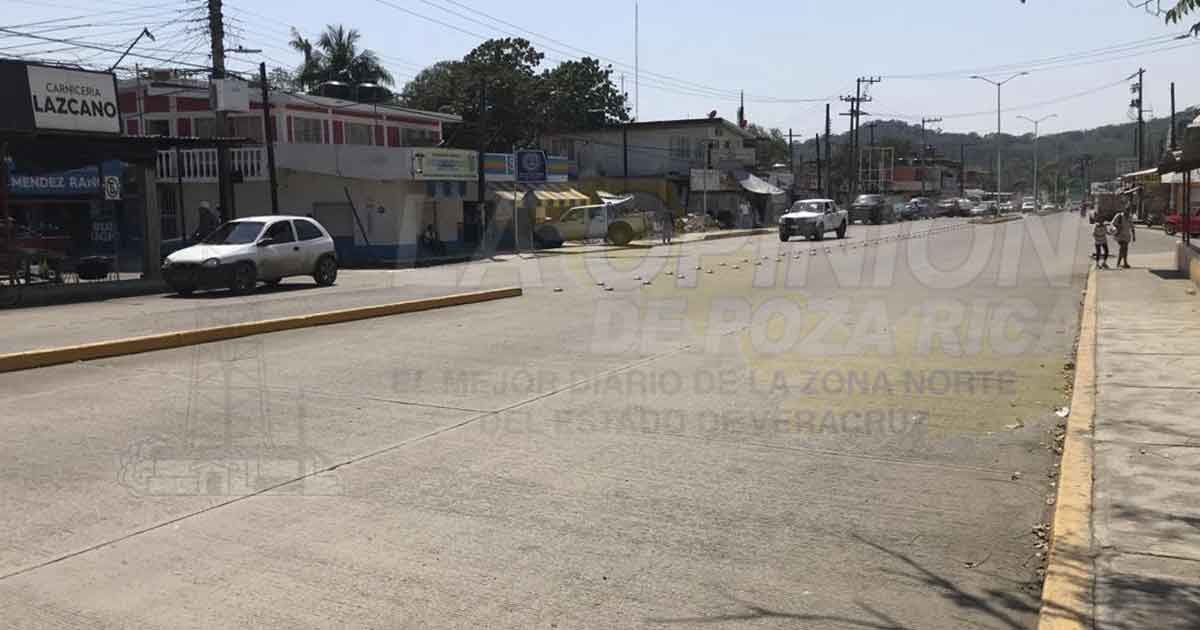 Negocios deben de cumplir con refrendo