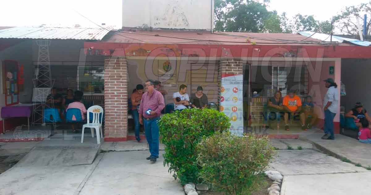 Niños a vacunarse contra la polio y sarampión