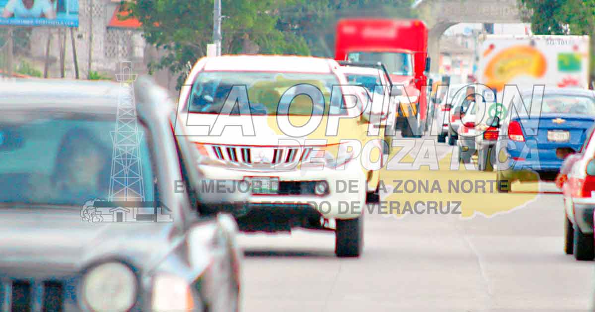 No se consideraron pasos peatonales ni topes en el bulevar PR-Coatzintla