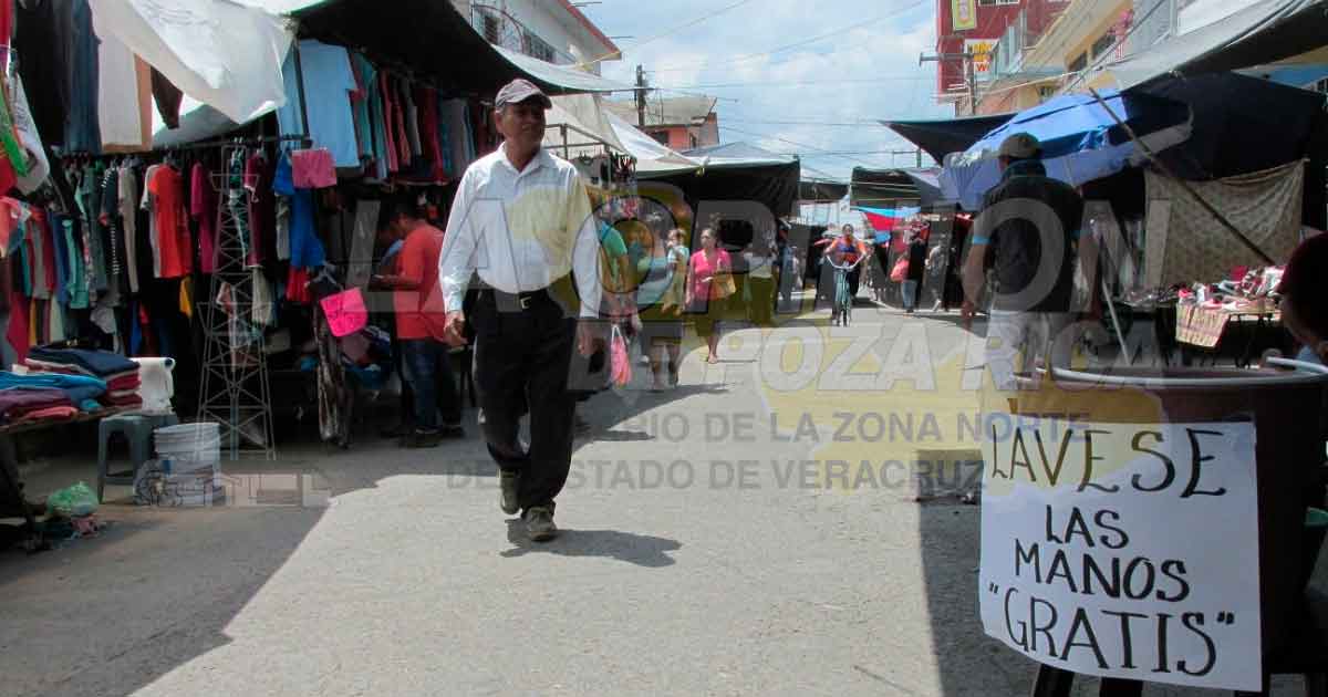 Ponen al tianguis dominical bajo lupa