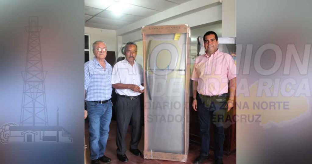 Premia municipio a contribuyentes cumplidos