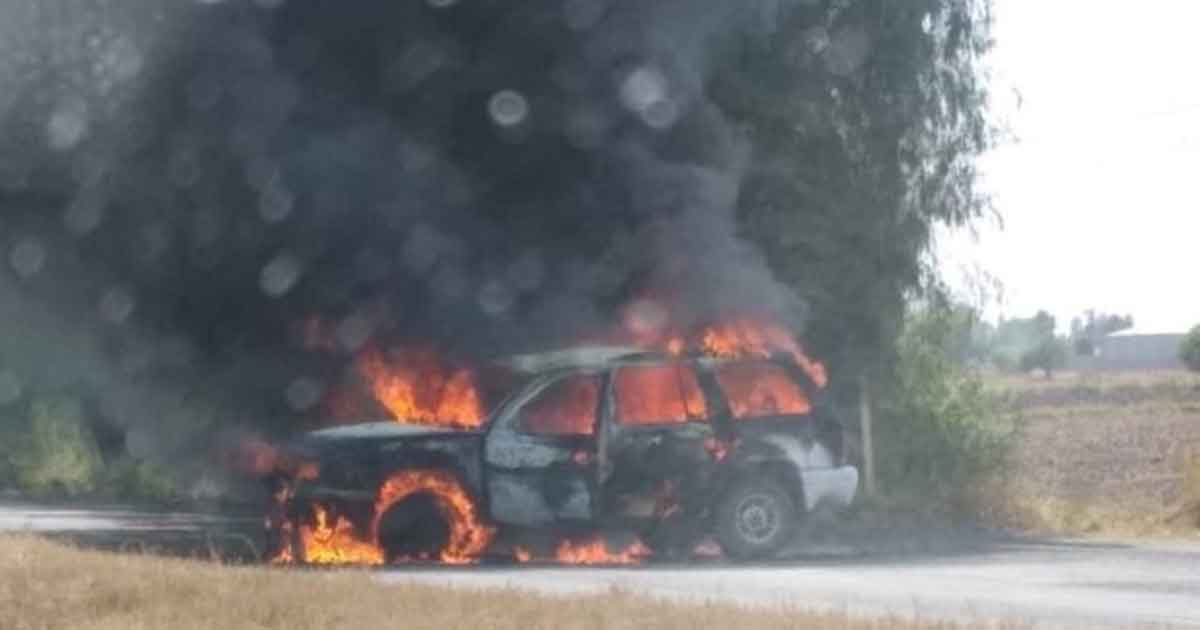 Reportan bloqueos e incendios de autos en salidas de Guanajuato
