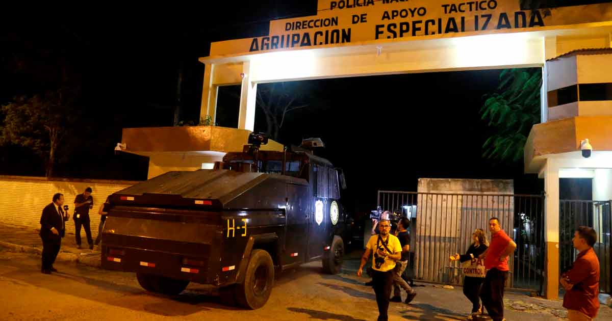 Sale a la luz la primera fotografía de Ronaldinho en una prisión de Paraguay