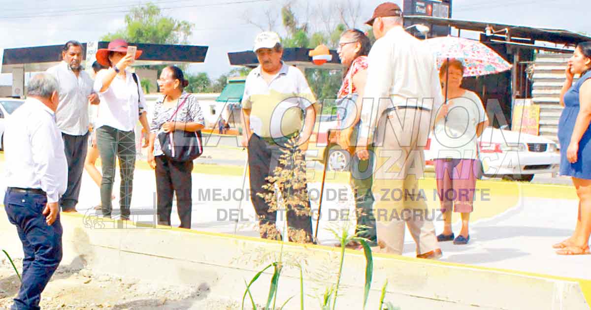 Se quejan por obra del bulevar a Coatzintla, tapona su drenaje