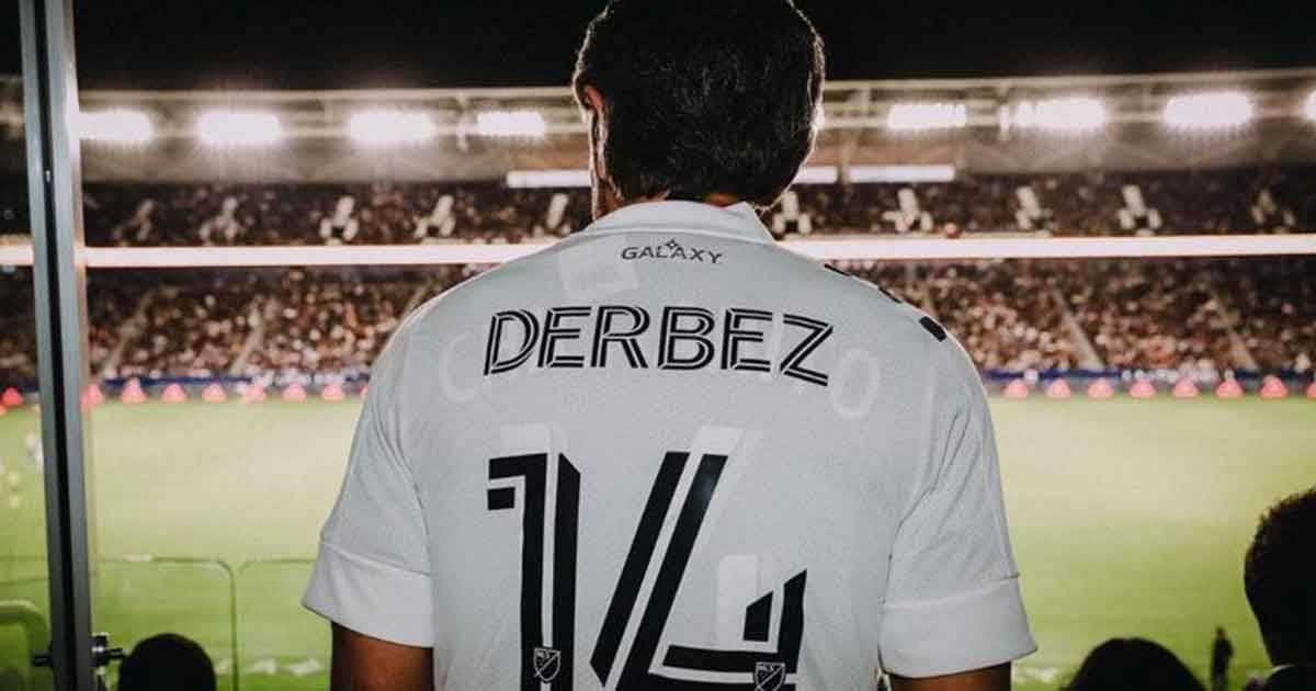 Eugenio Derbez y su hija Aitana asisten al debut del 'Chicharito' con el Galaxy