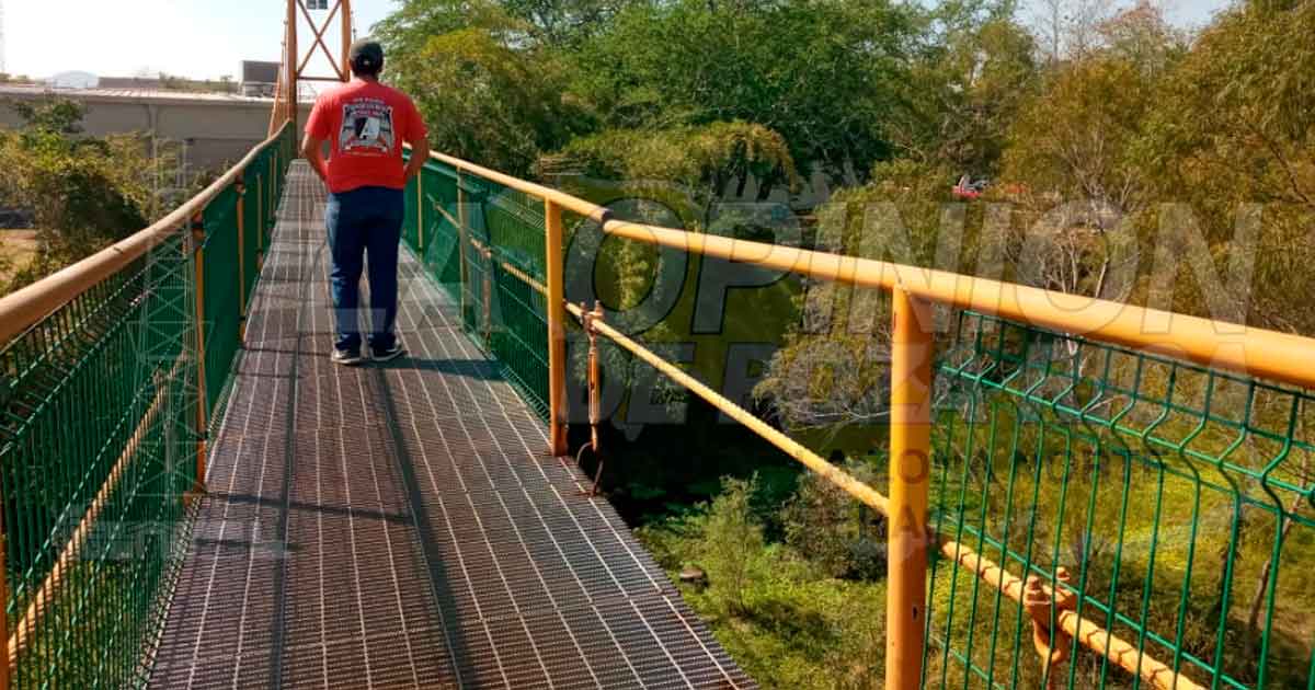 Solicitan a PC de Naranjos verificar el puente columpio que atraviesa el río Tancochin