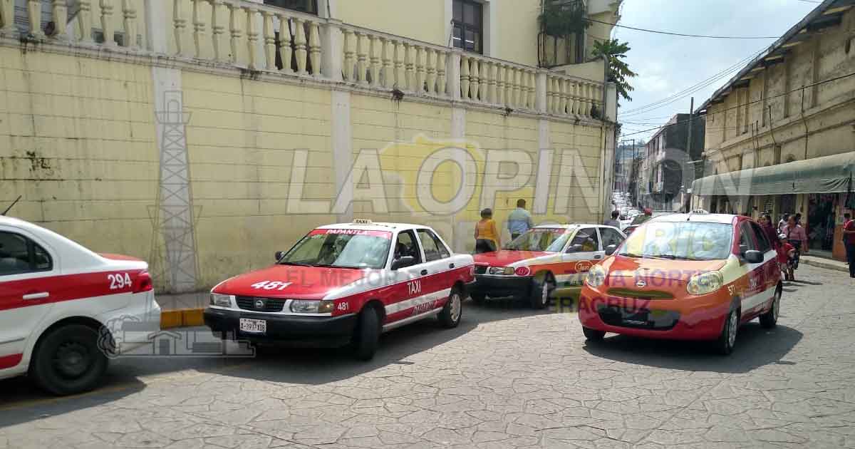 Taxistas de Papantla con graves pérdidas económicas