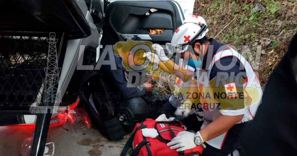 Vuelca patrulla de la Policía Municipal