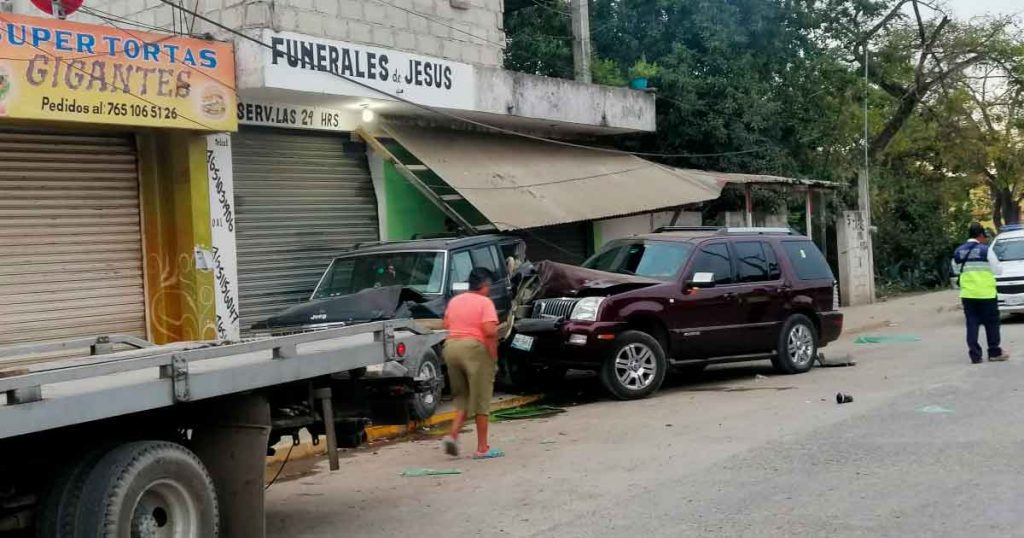 Carambolazo en el bulevar Álamo-Ídolo