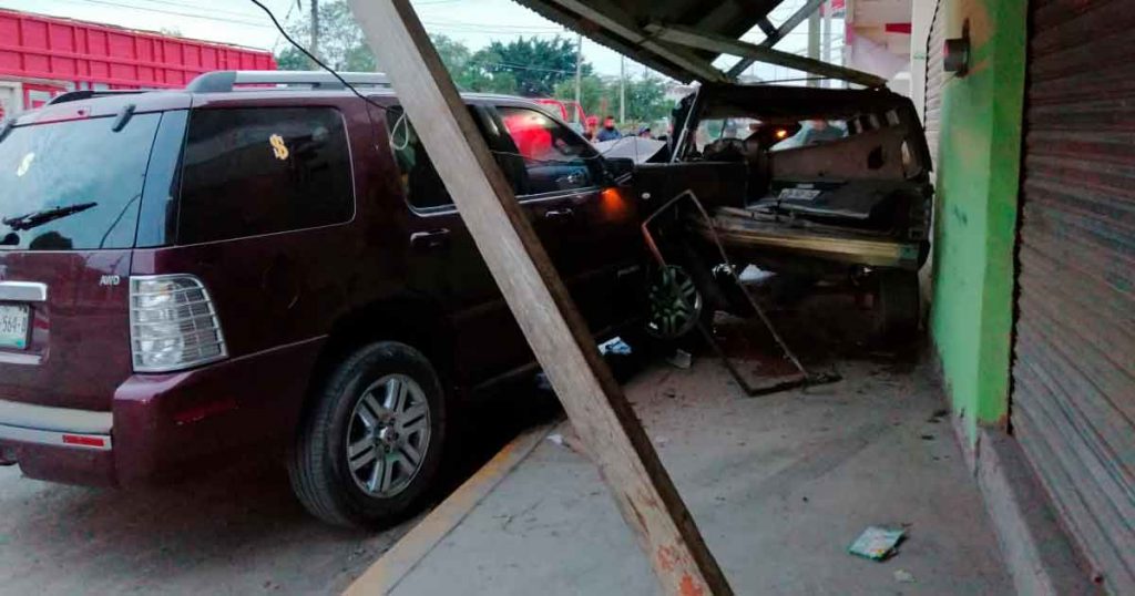 Carambolazo en el bulevar Álamo-Ídolo
