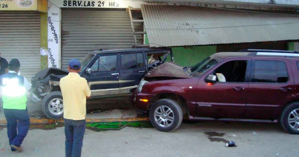 Carambolazo en el bulevar Álamo-Ídolo