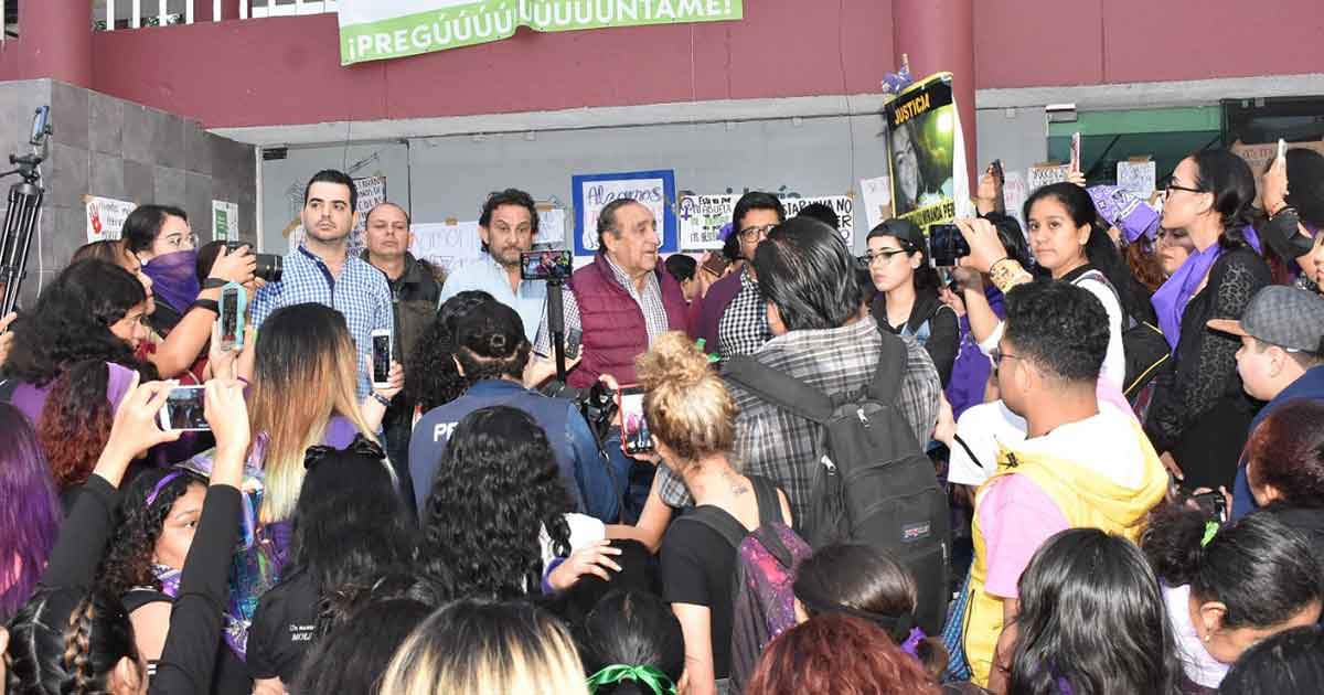 Javier Velázquez a favor de la igualdad y evitar la violencia