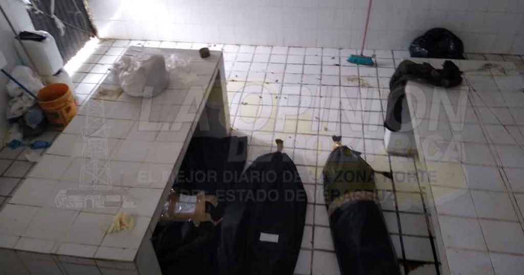 Cuerpos olvidados en anfiteatro municipal de Papantla