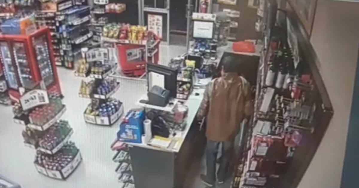 Asaltan un Oxxo en Naranjos