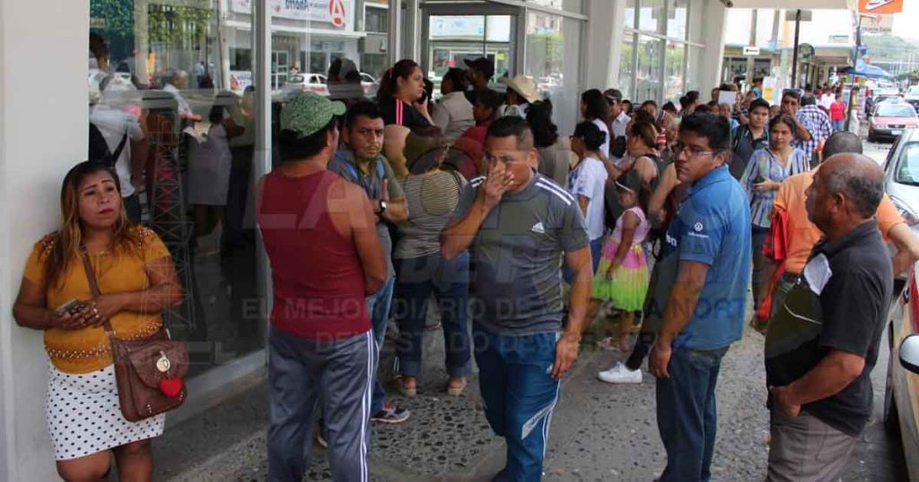 Bancos implementan estrategias para evitar aglomeraciones
