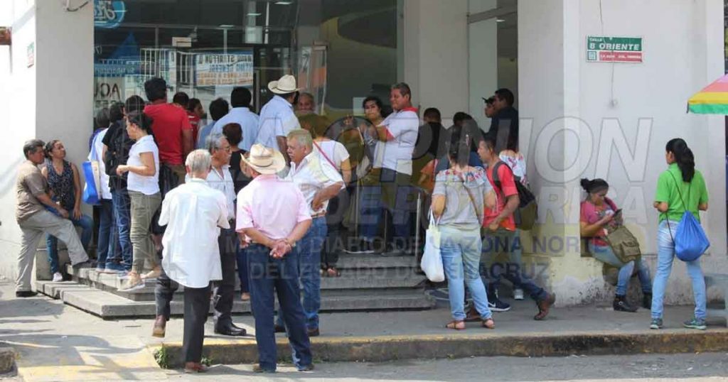 Bancos implementan estrategias para evitar aglomeraciones