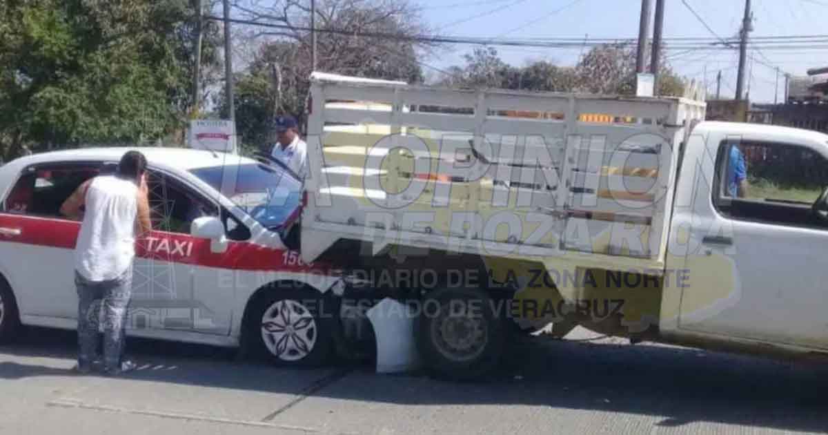 Colisionan por alcance, al camión se le atravesó un vehículo y freno