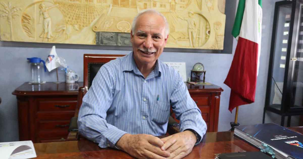 Jorge Vera Hernández anuncia que, a partir de este día, inicia la construcción de cinco salas de cine en Álamo