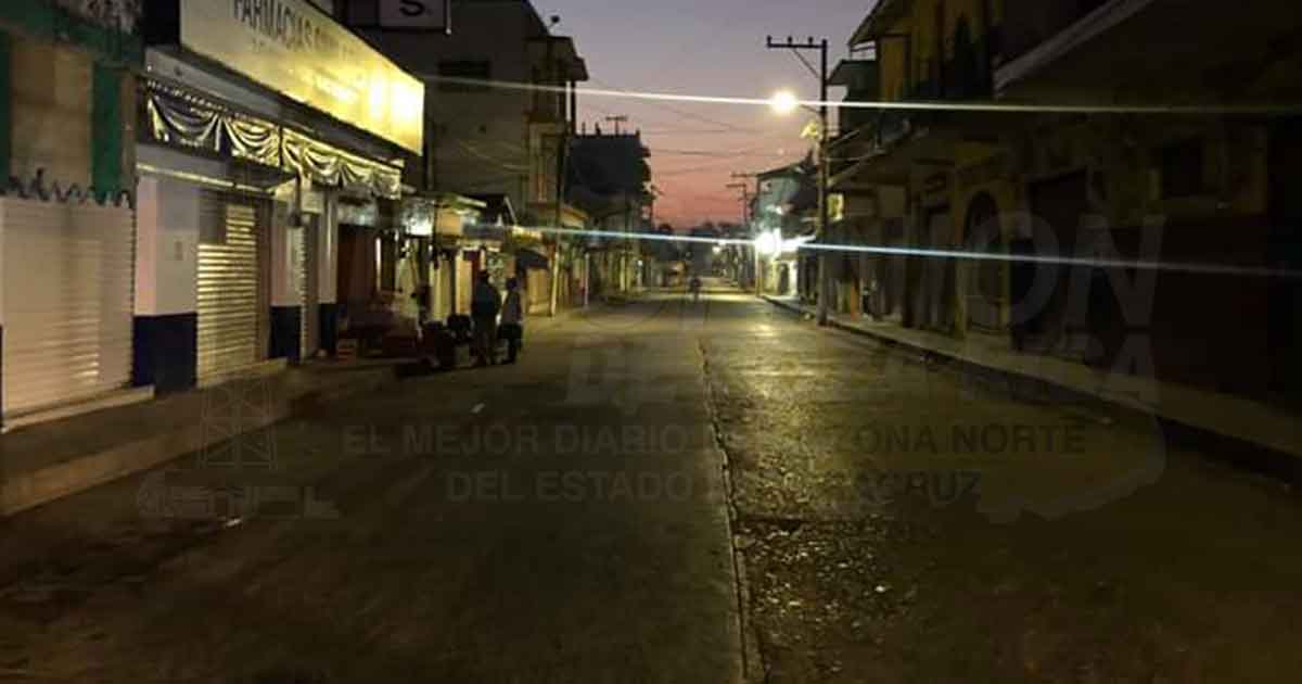 Resguardan áreas en tianguis de Naranjos