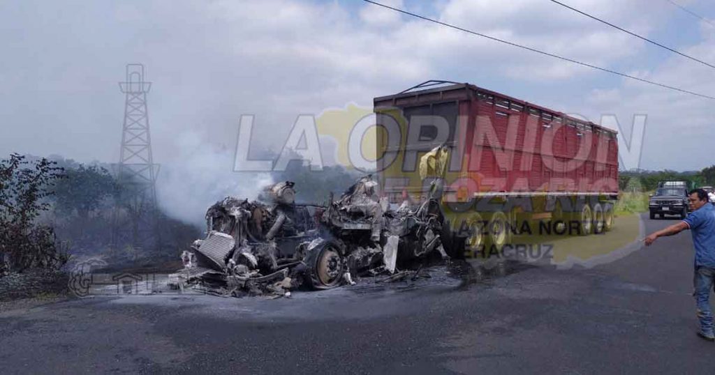 ¡Fuego destruye tráiler!