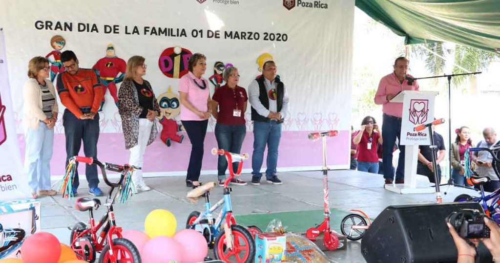 Acompaña alcalde al DIF municipal en la celebración del Día de la Familia