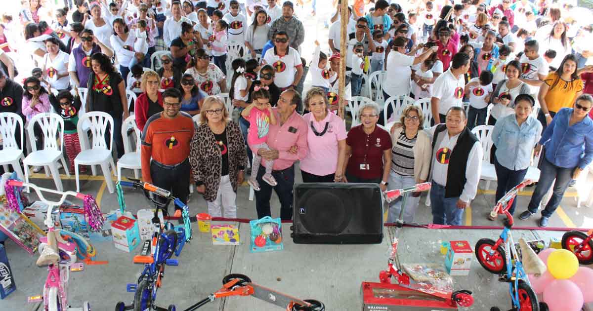 Acompaña alcalde al DIF municipal en la celebración del Día de la Familia
