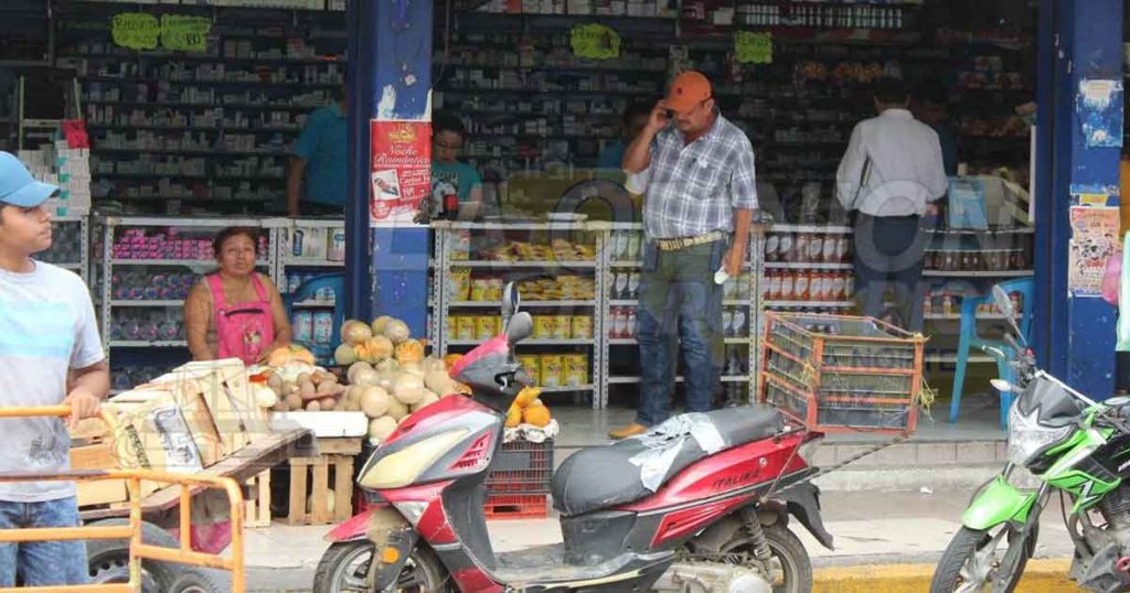 Desabasto de cubrebocas y gel antibacterial en Poza Rica
