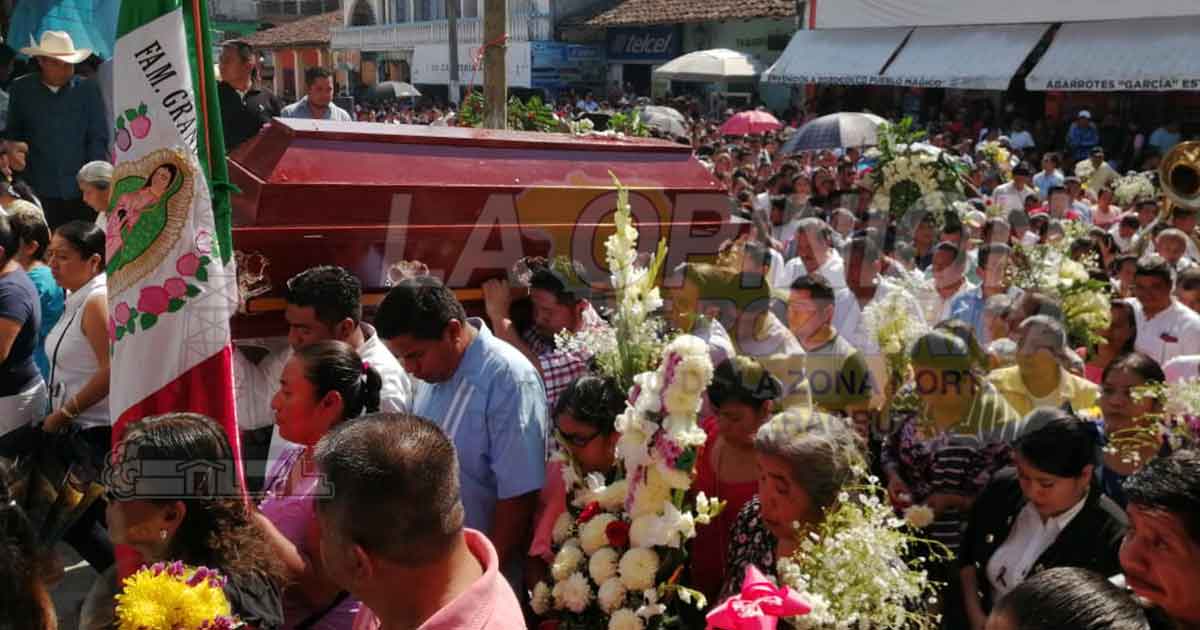 Dan último adiós al profesor Gregorio Zeinos Jiménez en Zozocolco