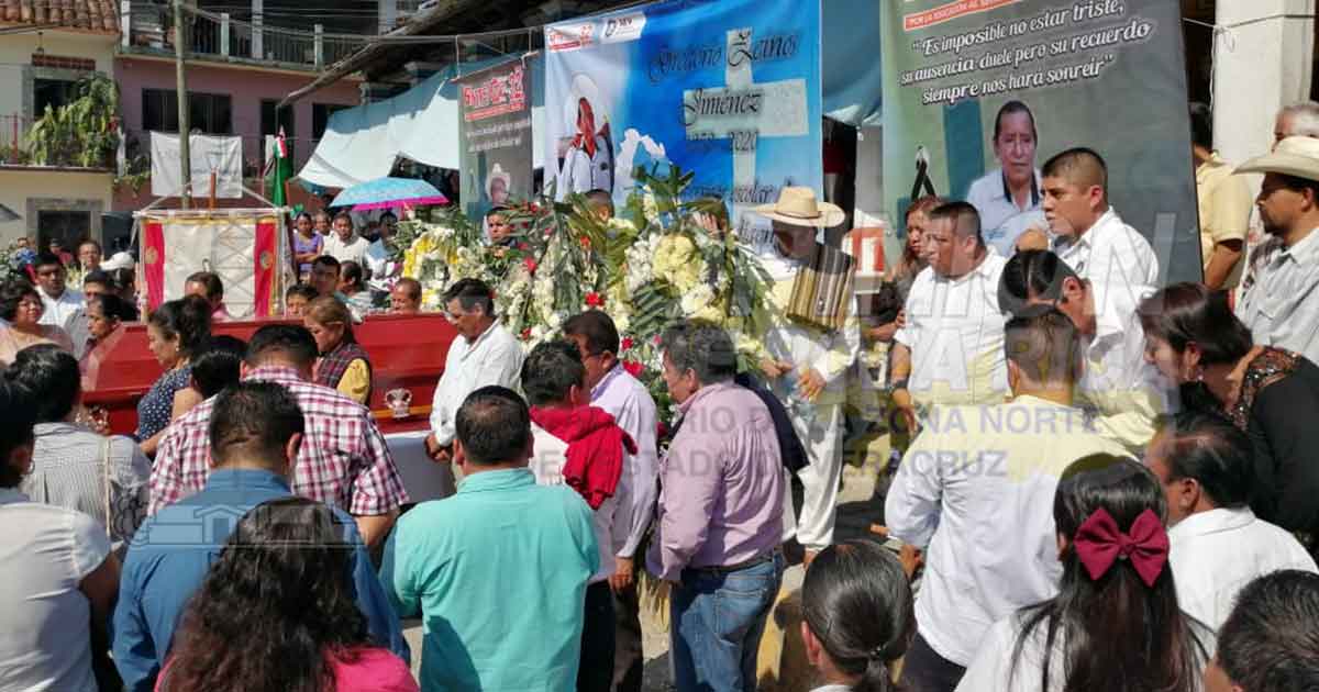 Dan último adiós al profesor Gregorio Zeinos Jiménez en Zozocolco