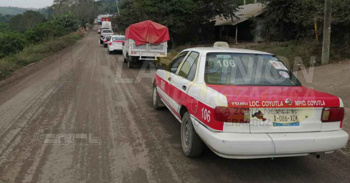 Trabajos de rehabilitación genera tráfico vehicular