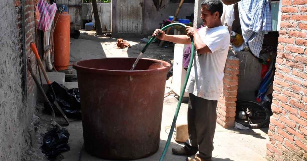 Lleva Gobierno de Poza Rica agua a las colonias