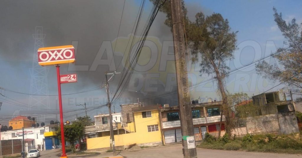 Incendio de Ciénega provoca caída de cenizas en la ciudad