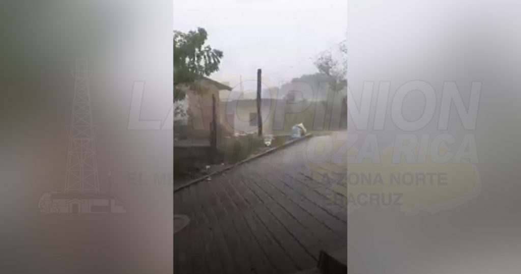 Sorprende granizo en Coyutla