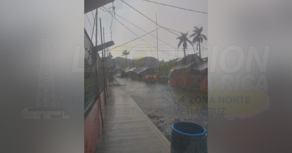 Sorprende granizo en Coyutla