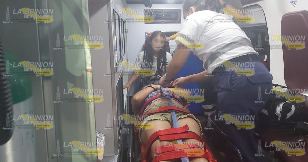 Volcadura de Chevy deja cuatro mujeres heridas