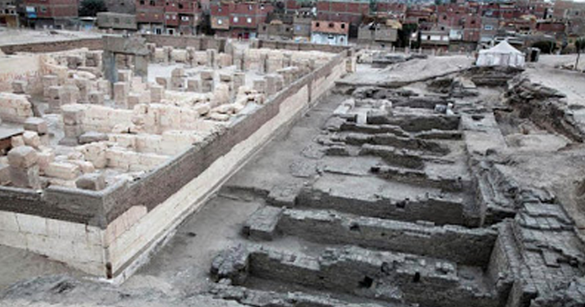 Descubren depósitos en cimientos y almacenes en el templo de Ramsés II en Egipto