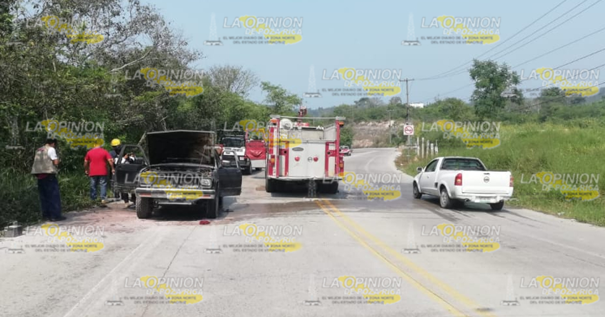 Se incendia camioneta en Papantla