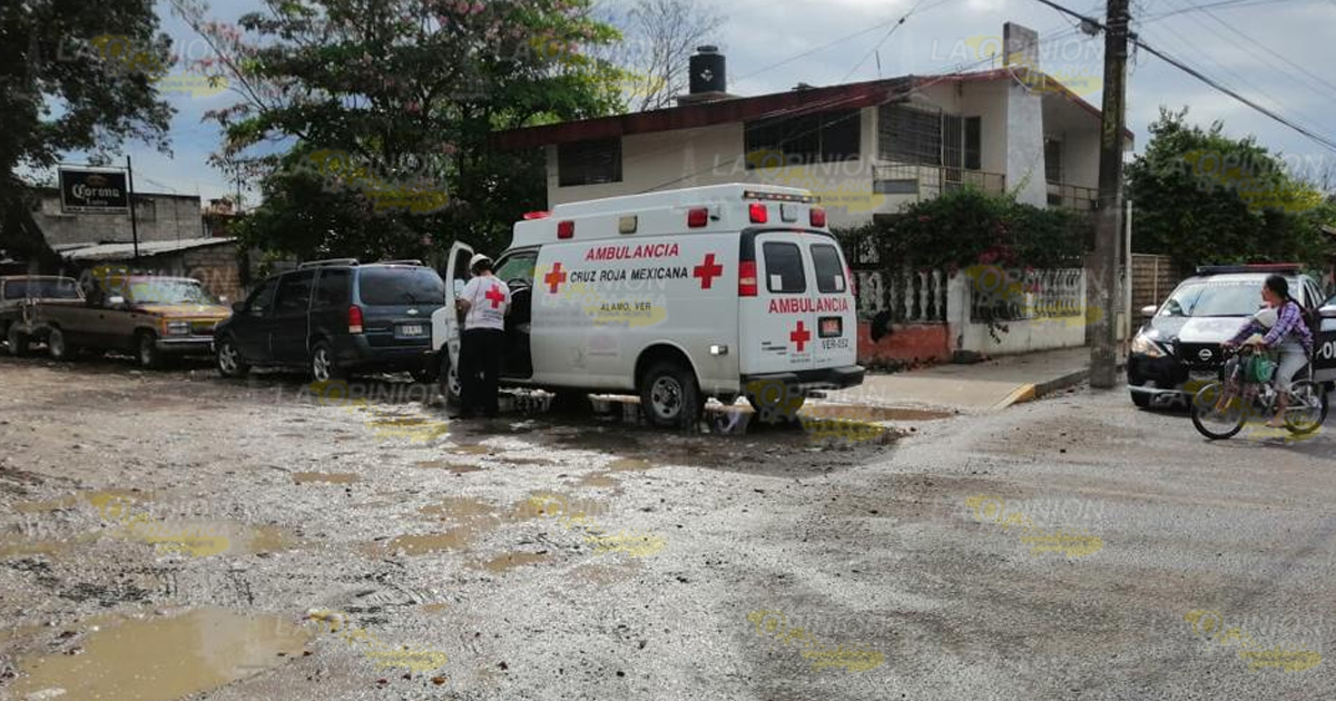 Ebrio cae y se lastima la cabeza