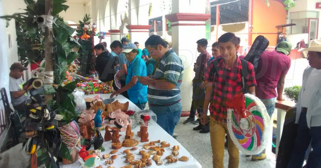 Artesanos recibirán apoyos alimenticios