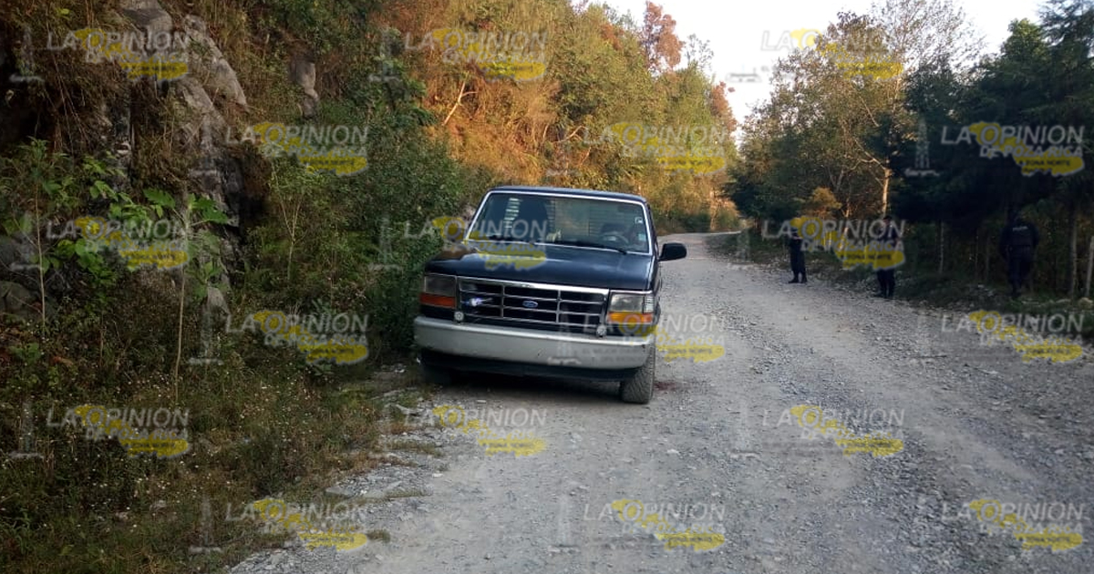 Asesinan a regidora de Texcatepec y acompañante