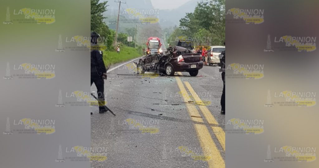 Carambola entre tres unidades en la carretera federal