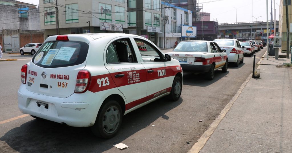 Arranca Gobierno de Poza Rica Campaña de Sanitización para Transporte Público