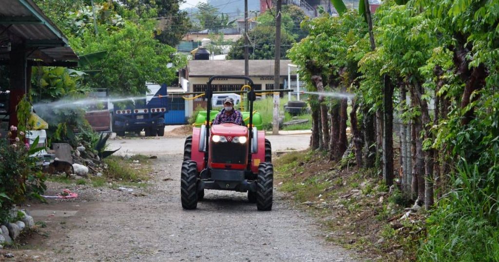 Gobierno municipal de Tlapacoyan sanitizan mas colonias para reducir contagios del virus Covid-19