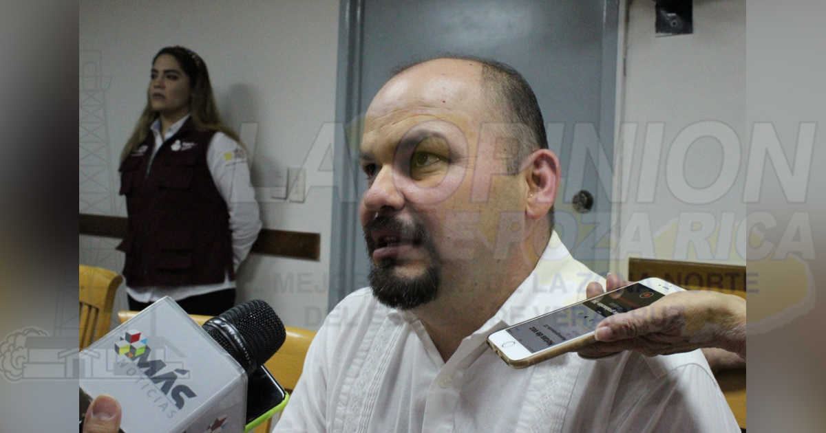 En la UPAV, Rector de lujo con sueldo de más de $50,000