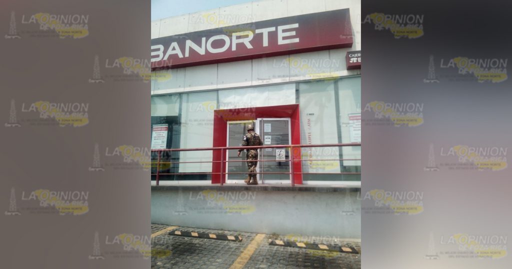 Marina despliega operativos en Tuxpan, rondan presuntos asaltantes en bancos