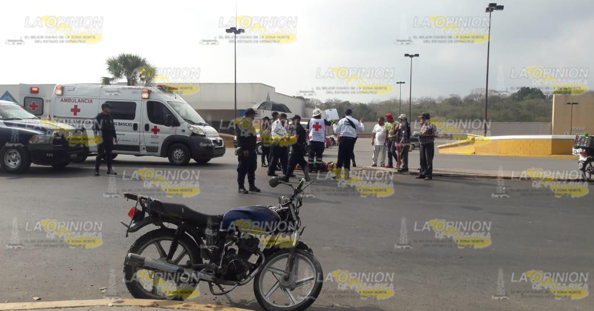 Motociclista se abre la cabeza en choque